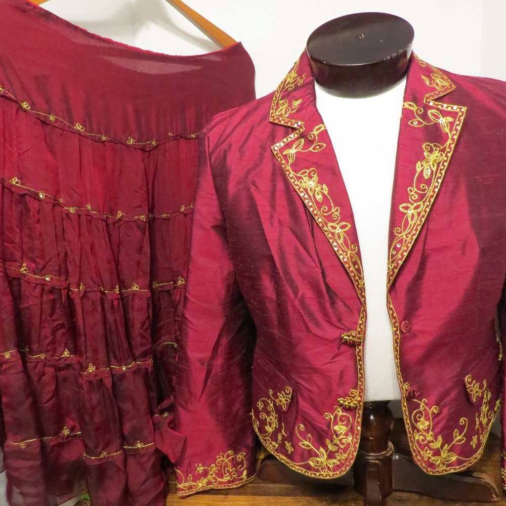 Women's silk skirt/jacket set size L  305